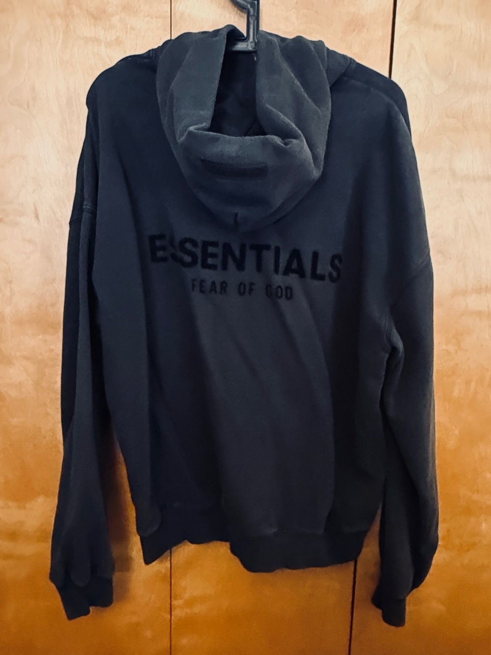 Essentials Fear of God hoodie Sweatshirt Black on Black size medium